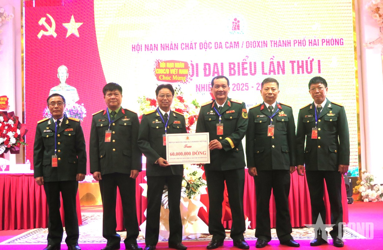 Chăm lo kiện toàn tổ chức hội và giúp đỡ nhiều hơn cho nạn nhân chất độc da cam